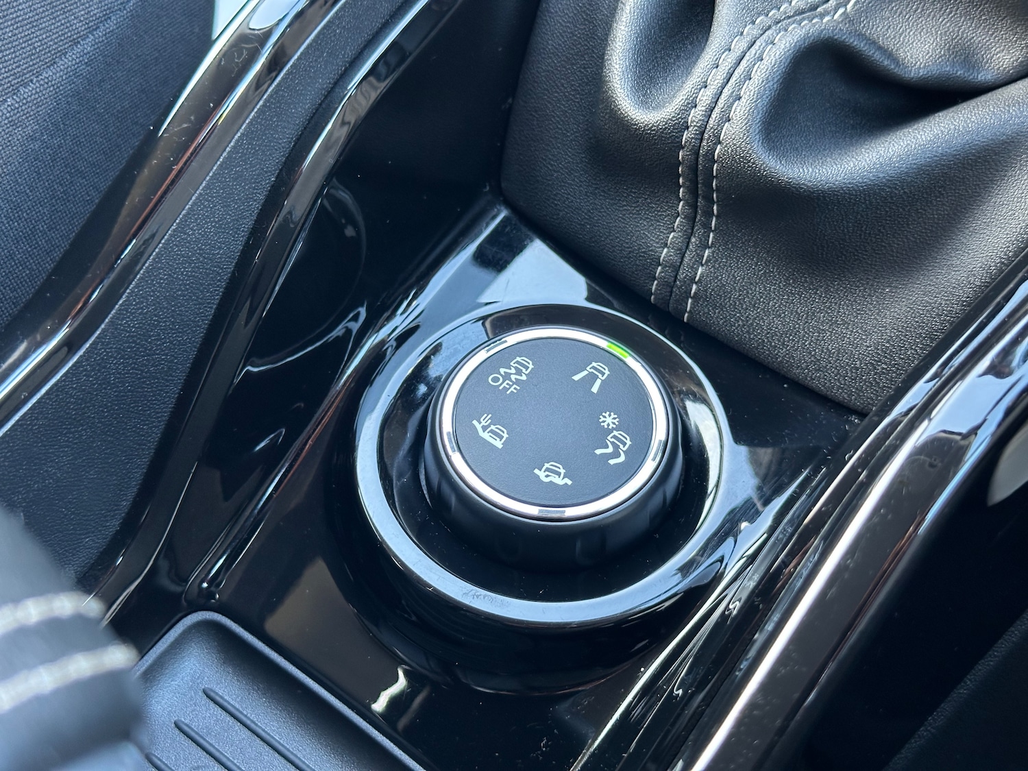 Used Peugeot 2008 2016 for sale - 76320046: Photo 44