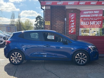 Used Renault Clio 2023 for sale - 77845506: Photo