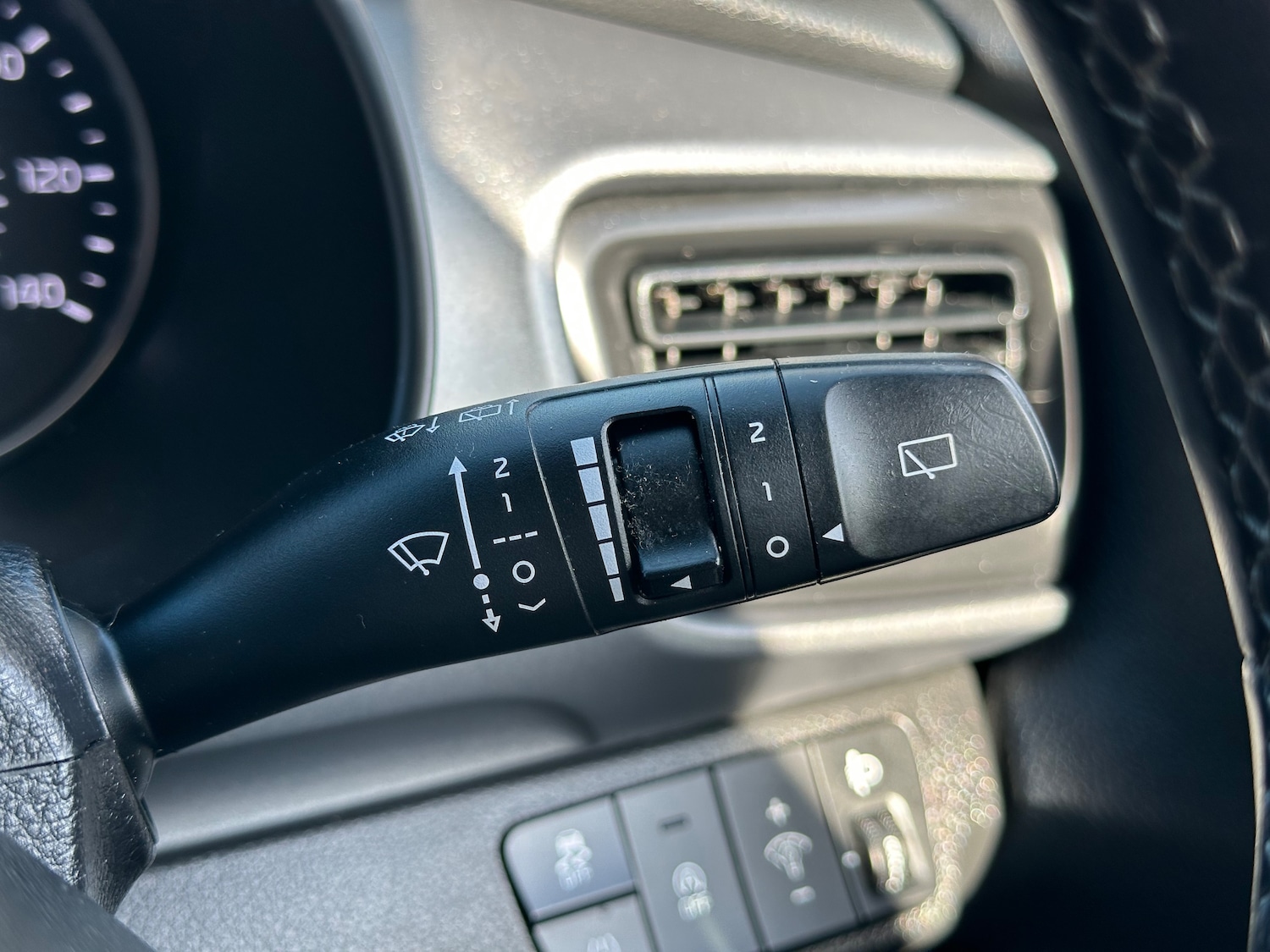 Used Kia Stonic 2022 for sale - 75999313: Photo 26