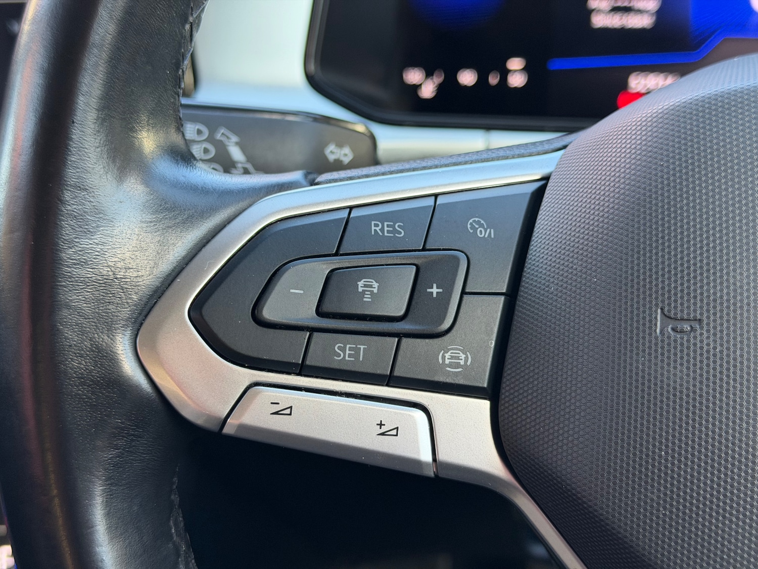 Used Volkswagen T-Roc 2022 for sale - 77650442: Photo 27