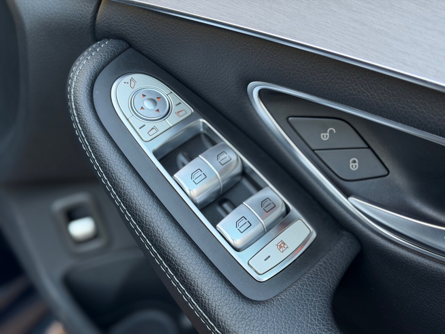 Used Mercedes-Benz C Class 2018 for sale - 76845407: Photo 23