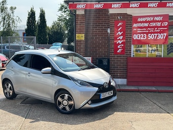 2017 (17) - 1.0 VVT-i X-Clusiv 3 5dr x-shift