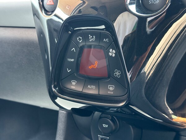 Used Toyota AYGO 2017 for sale - 75381278: Photo 25