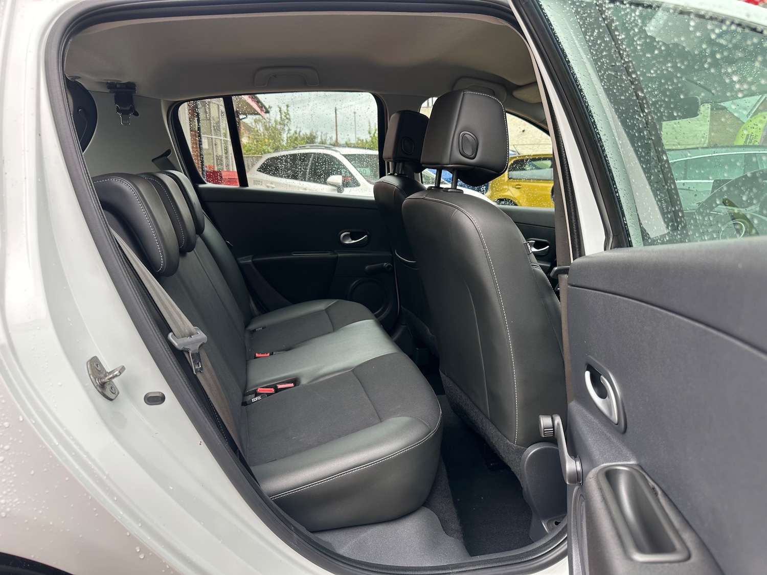 Used Renault Clio 2012 for sale - 75283567: Photo 10