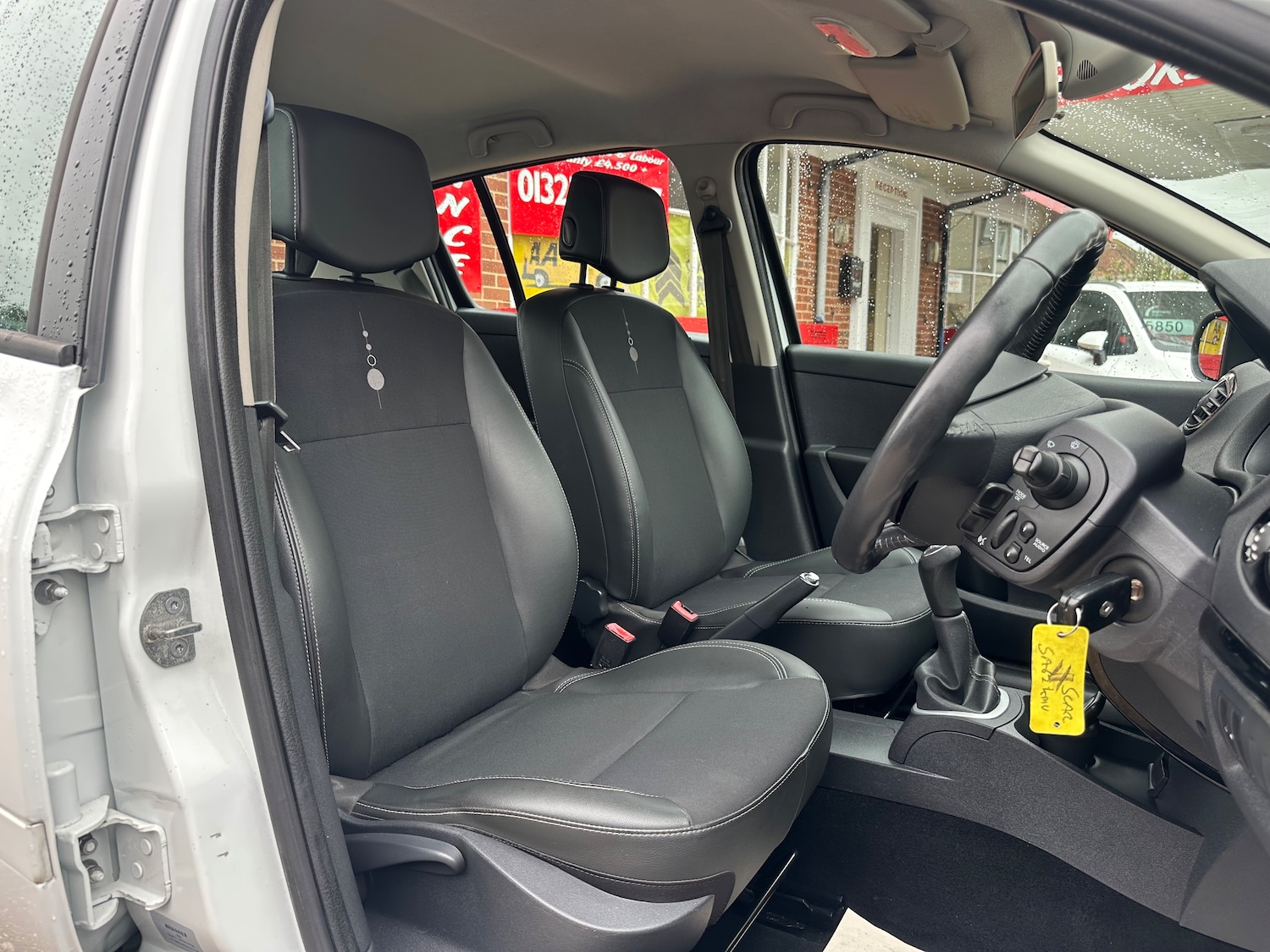 Used Renault Clio 2012 for sale - 75283567: Photo 14