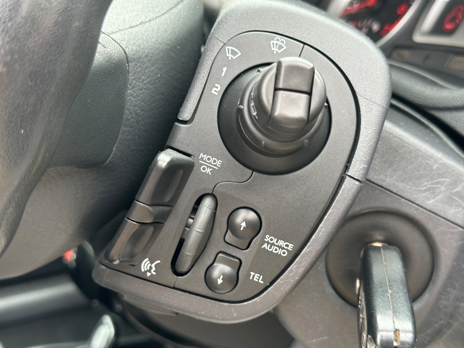 Used Renault Clio 2012 for sale - 75283567: Photo 18