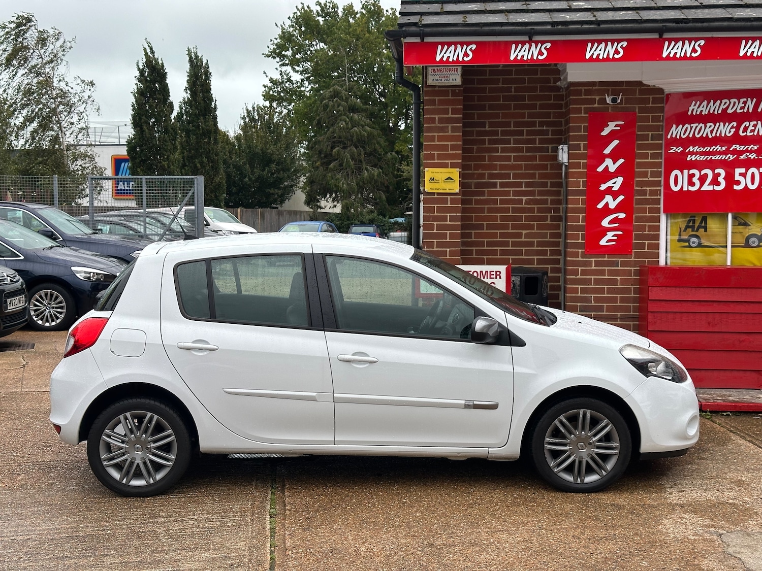 Used Renault Clio 2012 for sale - 75283567: Photo 2