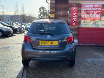 Used Toyota Yaris 2016 for sale - 77477089: Photo