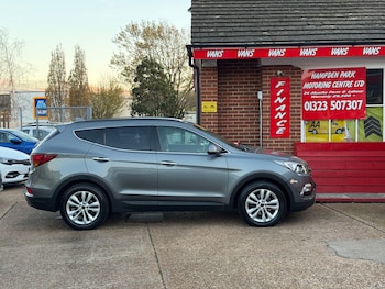 Used Hyundai Santa Fe 2017 for sale - 76581221: Photo