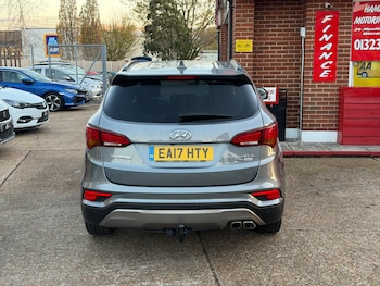 Used Hyundai Santa Fe 2017 for sale - 76581221: Photo