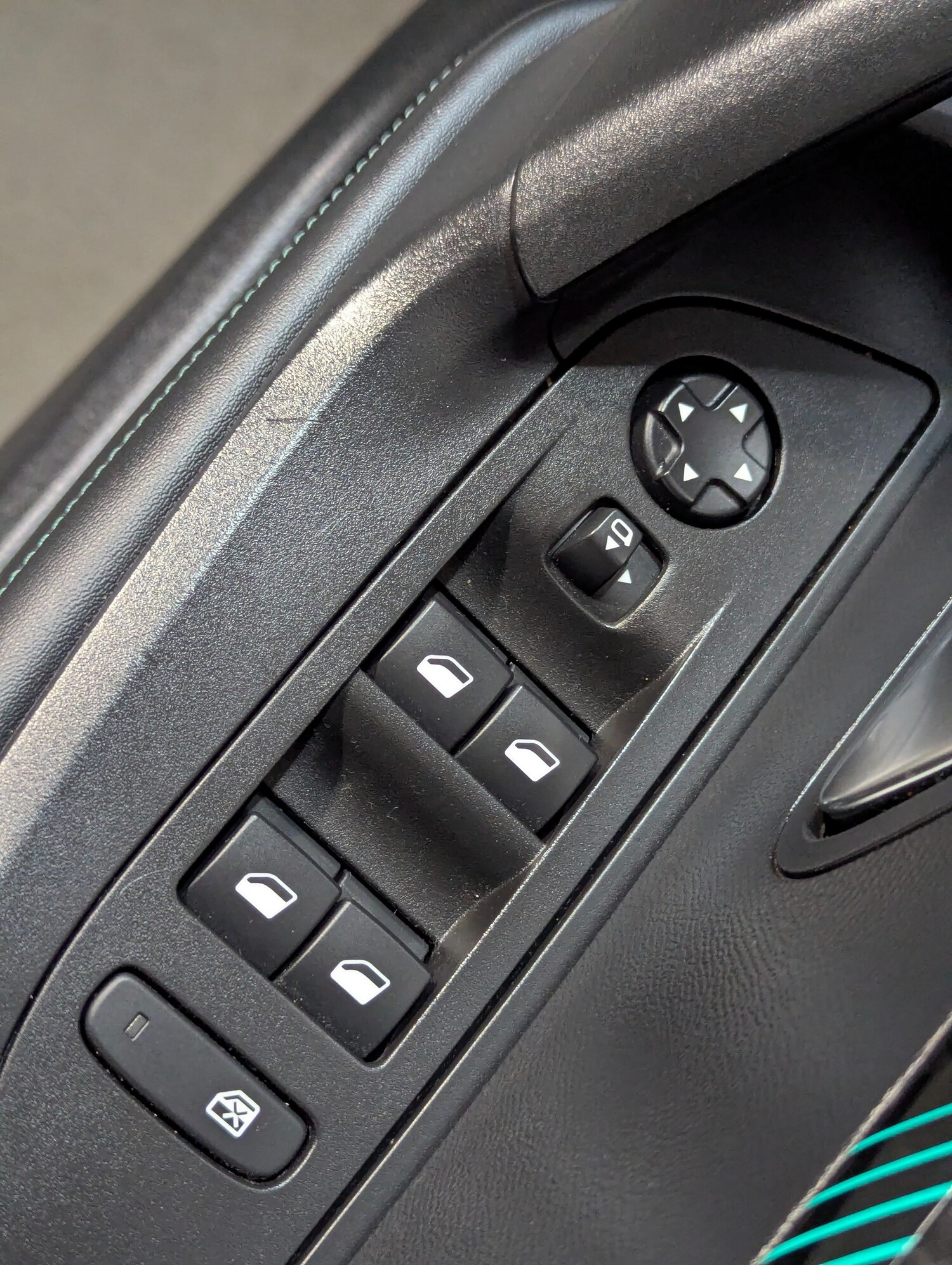 Used Peugeot 2008 2022 for sale - 77935458: Photo 15