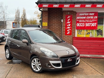 2010 (10) - 2.0 dCi Privilege TomTom MPV 5dr Diesel Auto Euro 5 (150 ps)