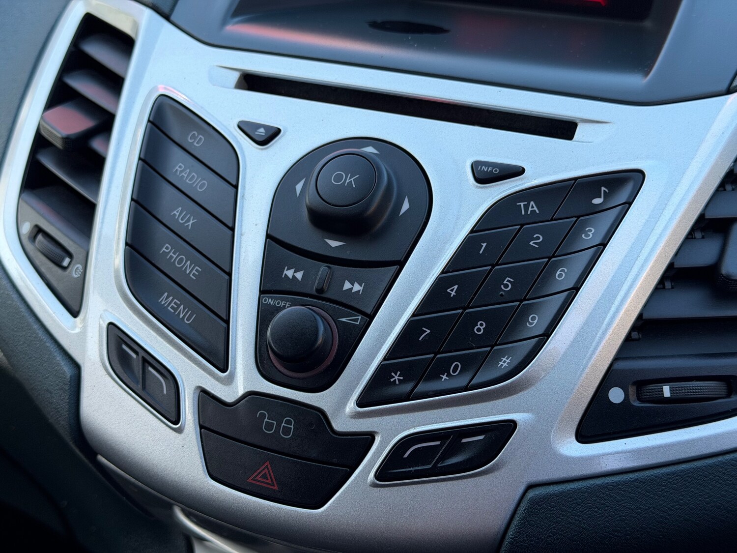 Used Ford Fiesta 2009 for sale - 77951675: Photo 32