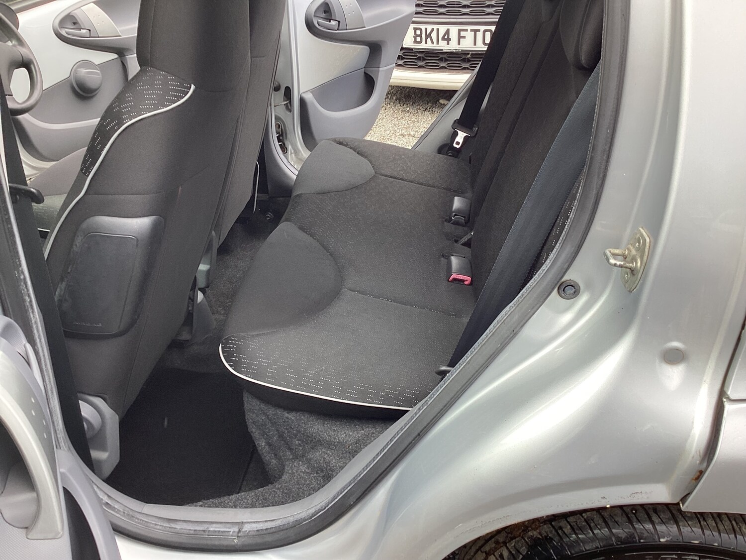 Used Peugeot 107 2011 for sale - 75945987: Photo 11