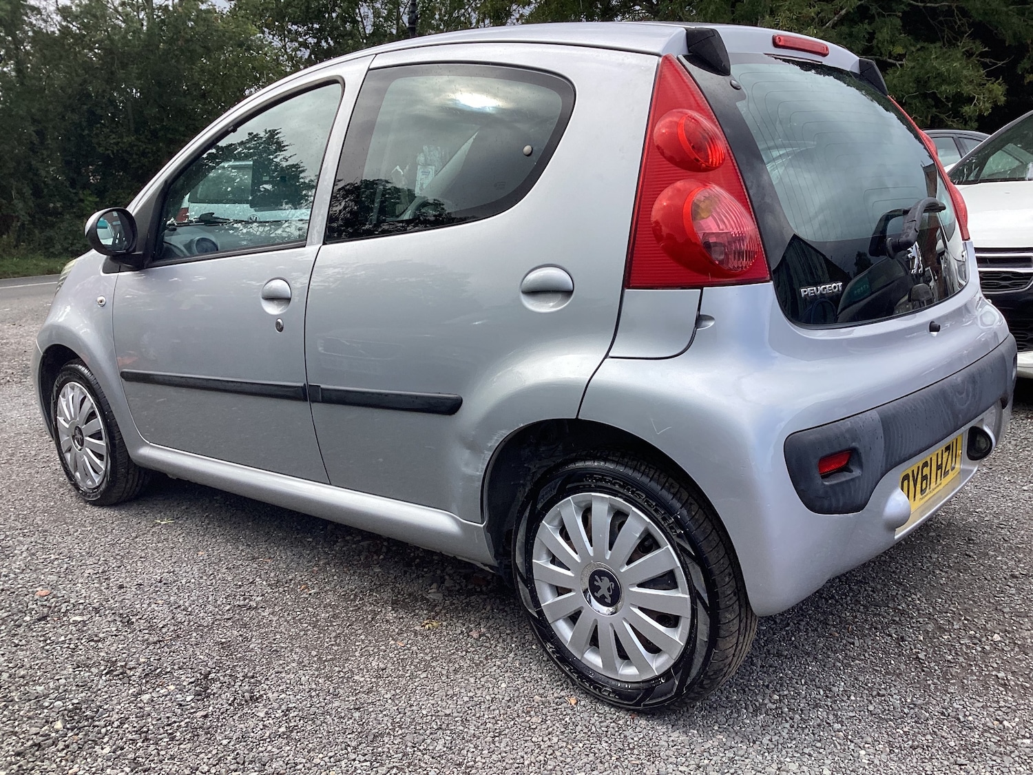 Used Peugeot 107 2011 for sale - 75945987: Photo 3
