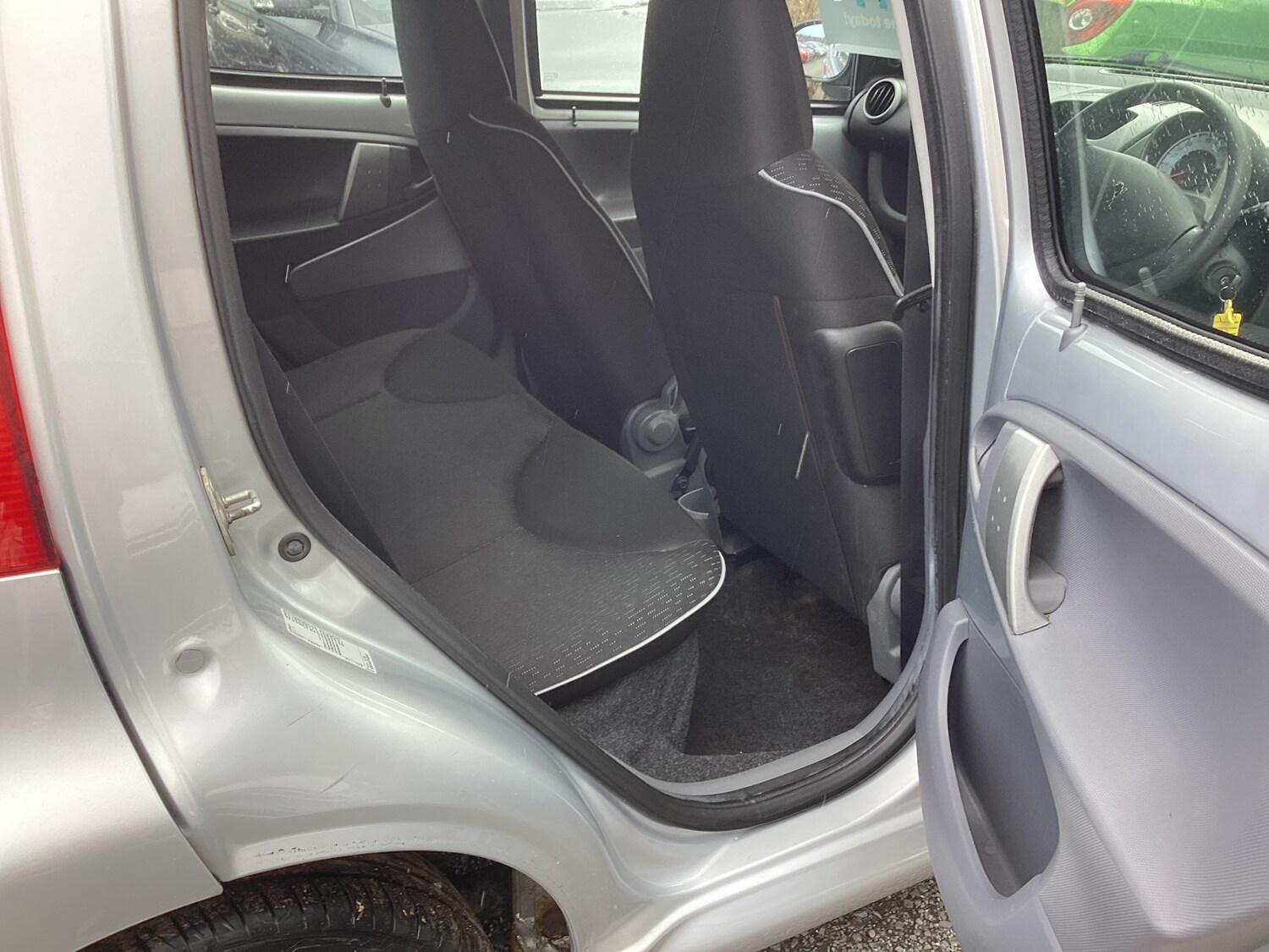 Used Peugeot 107 2011 for sale - 75945987: Photo 9