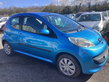 2008 (08) - SPARE OR RERAIR ONLY 3-Door