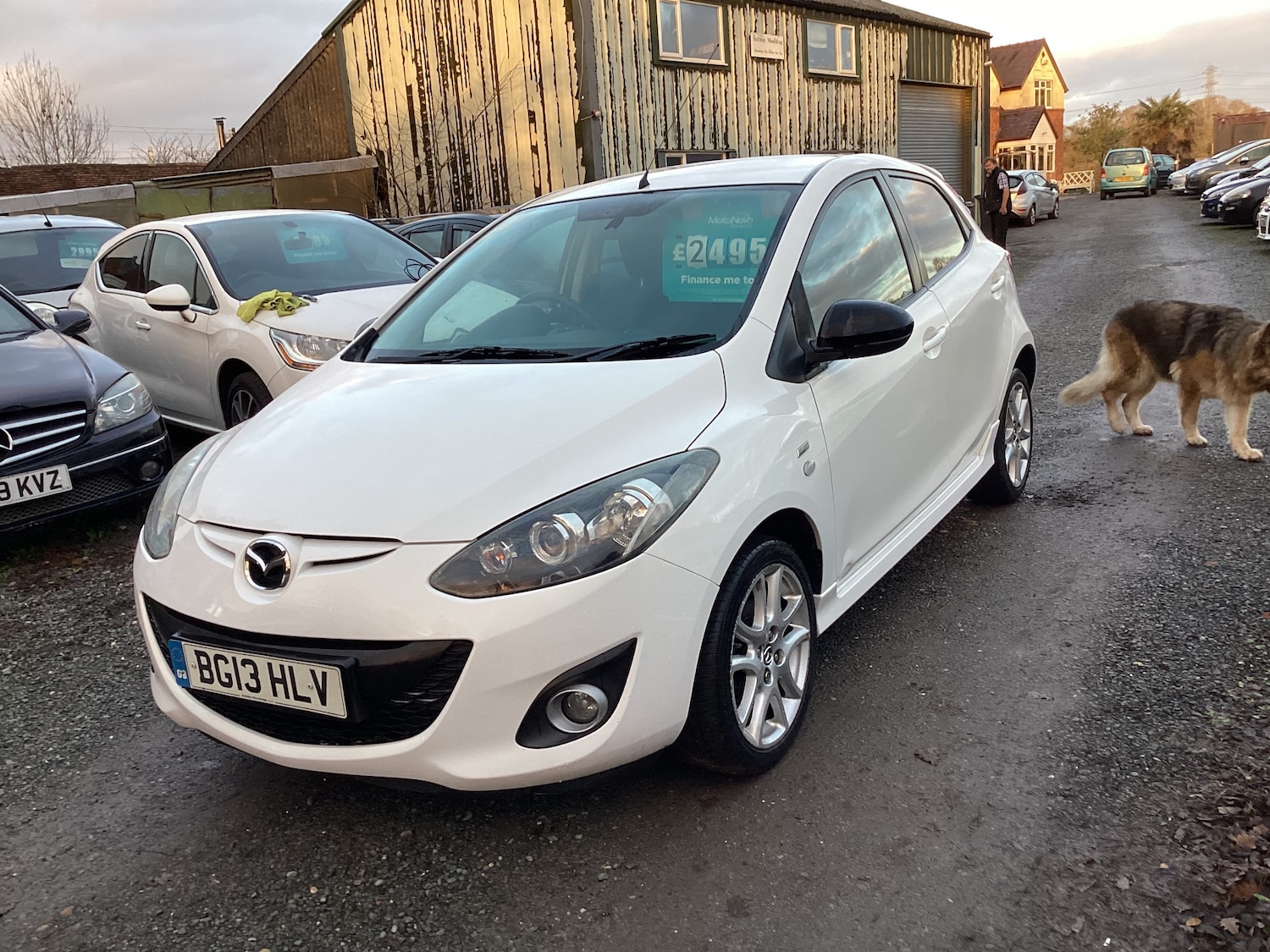 Used Mazda Mazda2 2013 for sale - 77011917: Photo 2