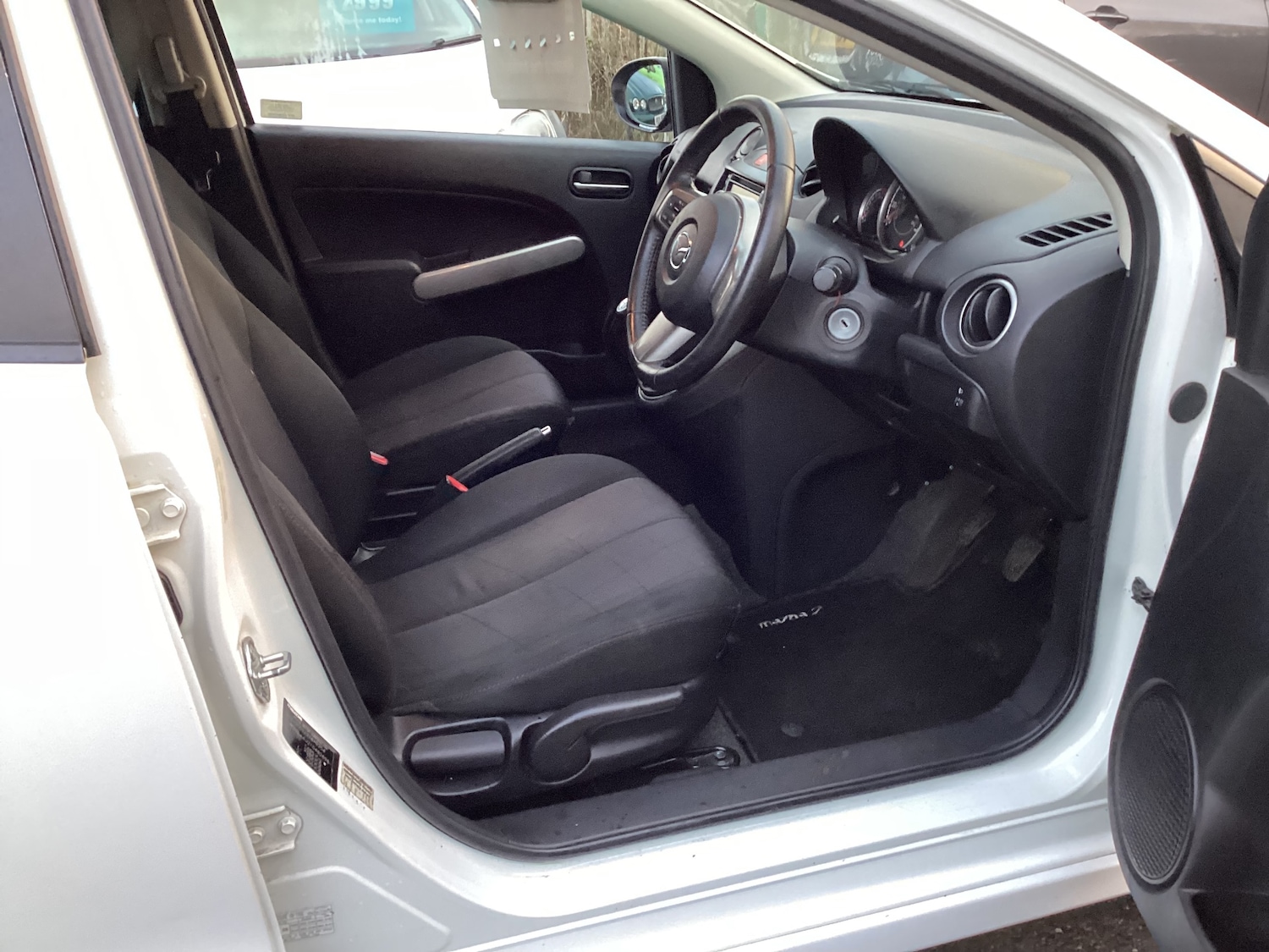 Used Mazda Mazda2 2013 for sale - 77011917: Photo 5