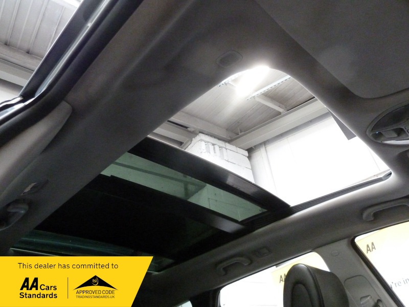 Used Hyundai Santa Fe 2013 for sale - 76986611: Photo 16