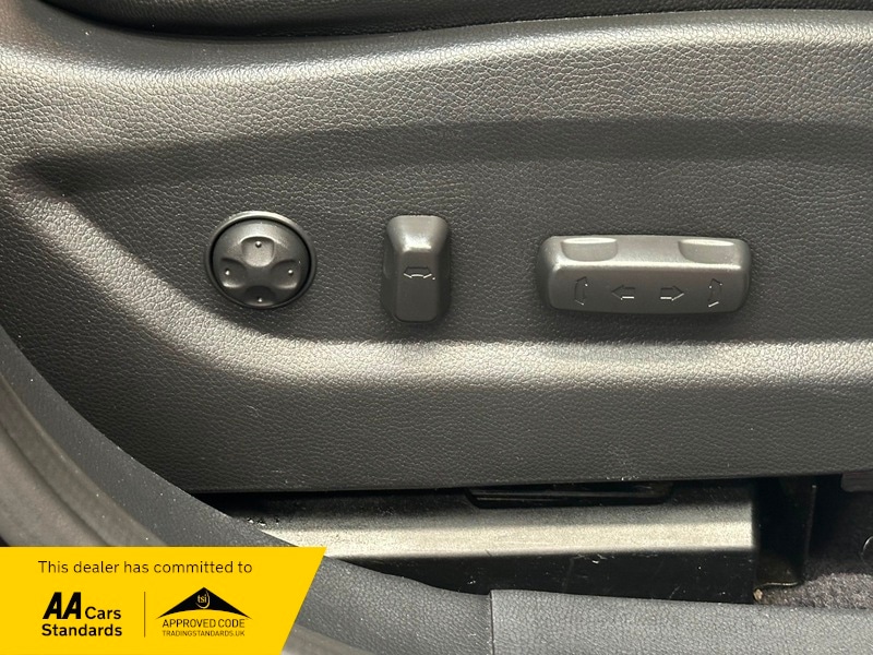 Used Hyundai Santa Fe 2013 for sale - 76986611: Photo 41