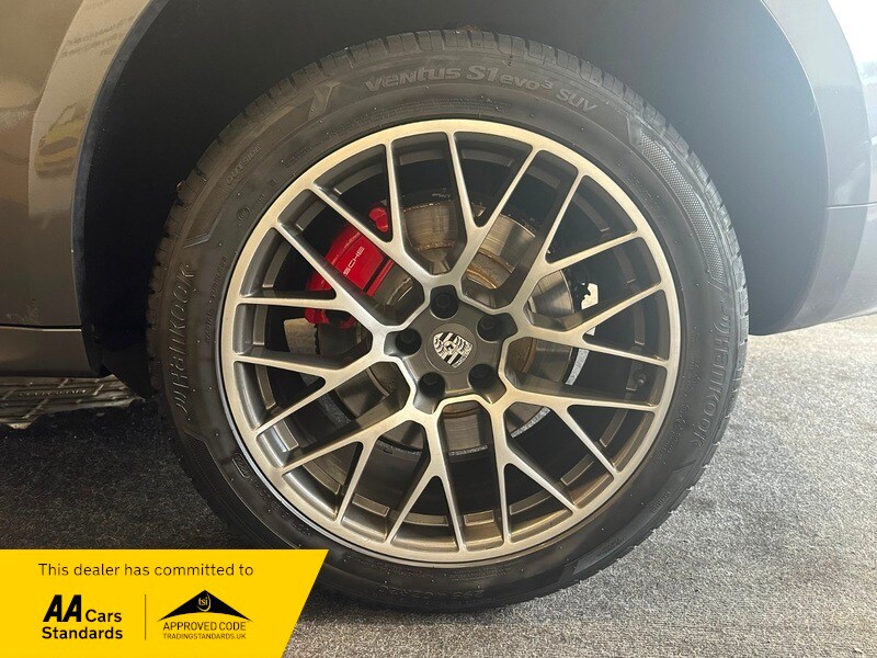 Used Porsche Macan 2014 for sale - 76520892: Photo 49