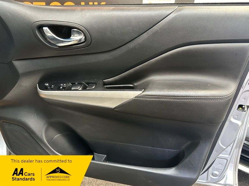 Used Nissan Navara 2018 for sale - 76643107: Photo 41