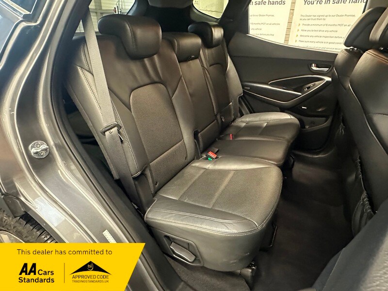 Used Hyundai Santa Fe 2016 for sale - 77096789: Photo 16