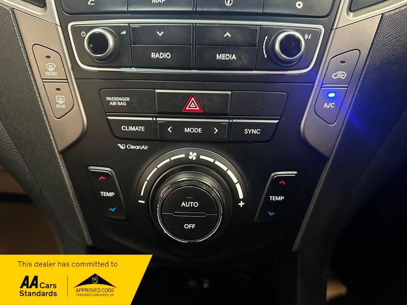 Used Hyundai Santa Fe 2016 for sale - 77096789: Photo 29