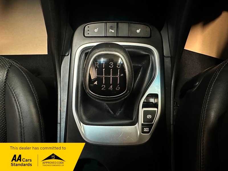 Used Hyundai Santa Fe 2016 for sale - 77096789: Photo 30