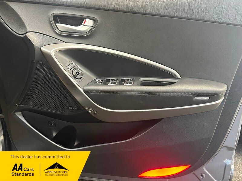 Used Hyundai Santa Fe 2016 for sale - 77096789: Photo 39