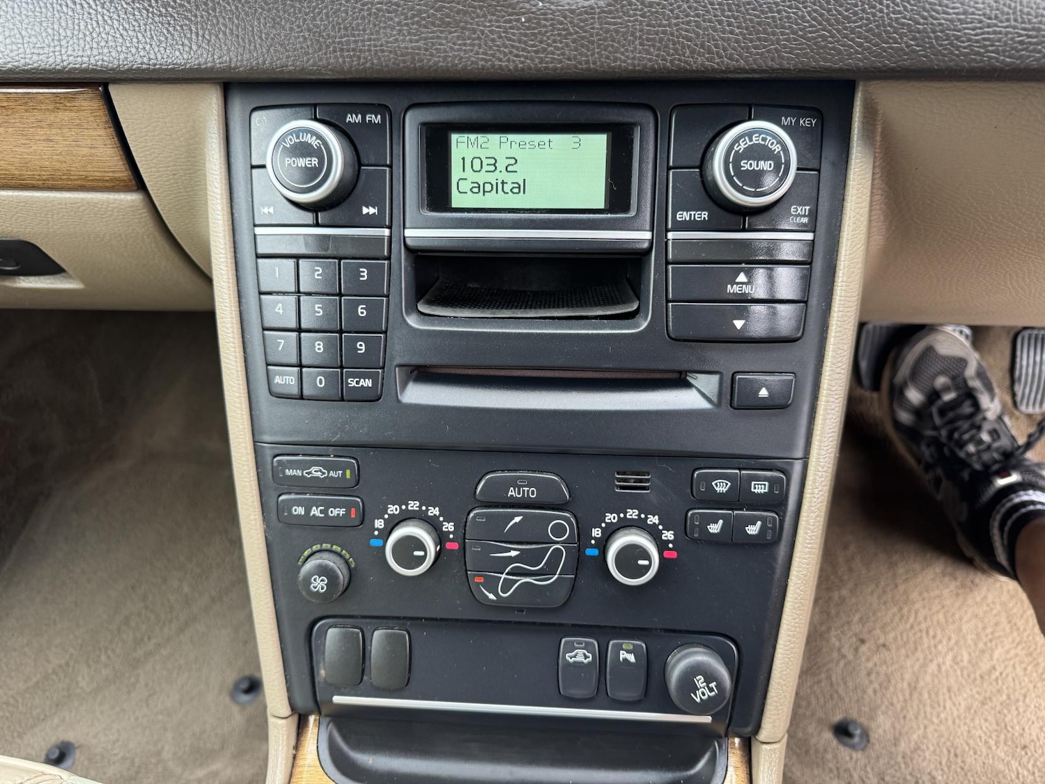 Used Volvo XC90 2006 for sale - 76726198: Photo 15