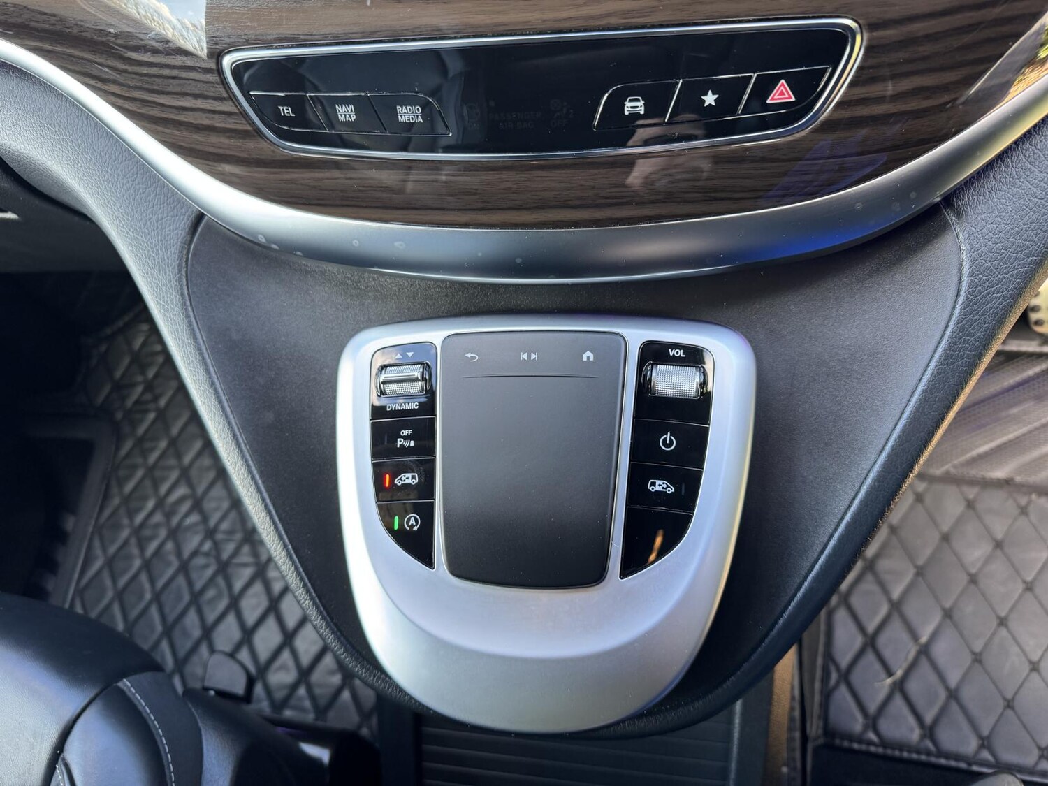 Used Mercedes-Benz V-Class 2022 for sale - 77891841: Photo 15