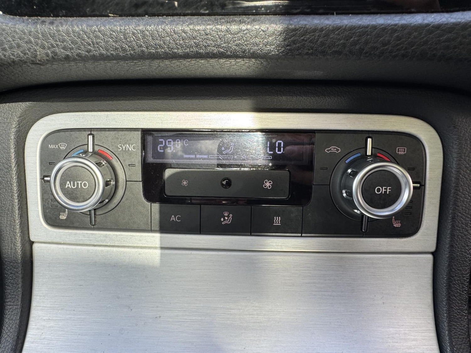 Used Volkswagen Touareg 2012 for sale - 78067649: Photo 16