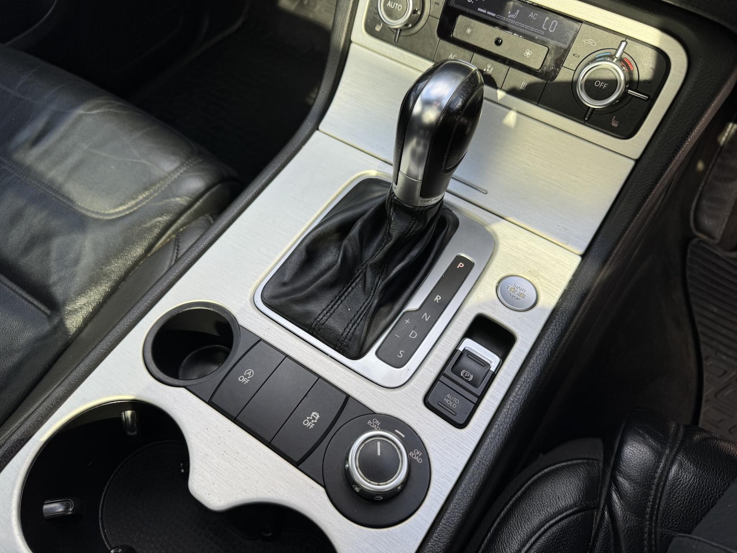 Used Volkswagen Touareg 2012 for sale - 78067649: Photo 17