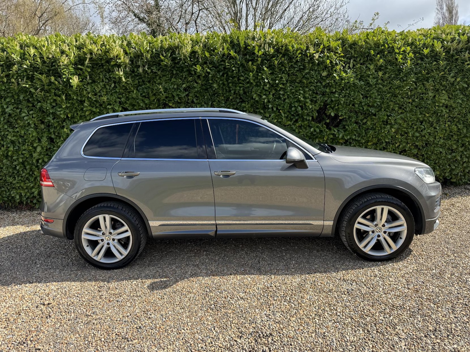 Used Volkswagen Touareg 2012 for sale - 78067649: Photo 2