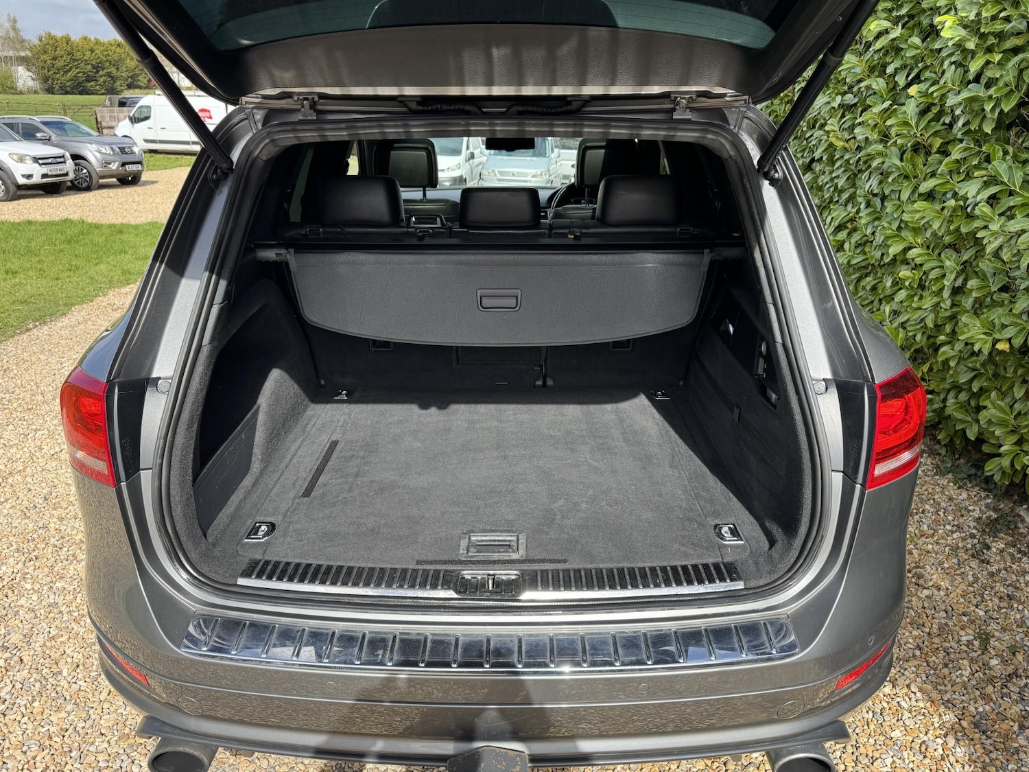 Used Volkswagen Touareg 2012 for sale - 78067649: Photo 24