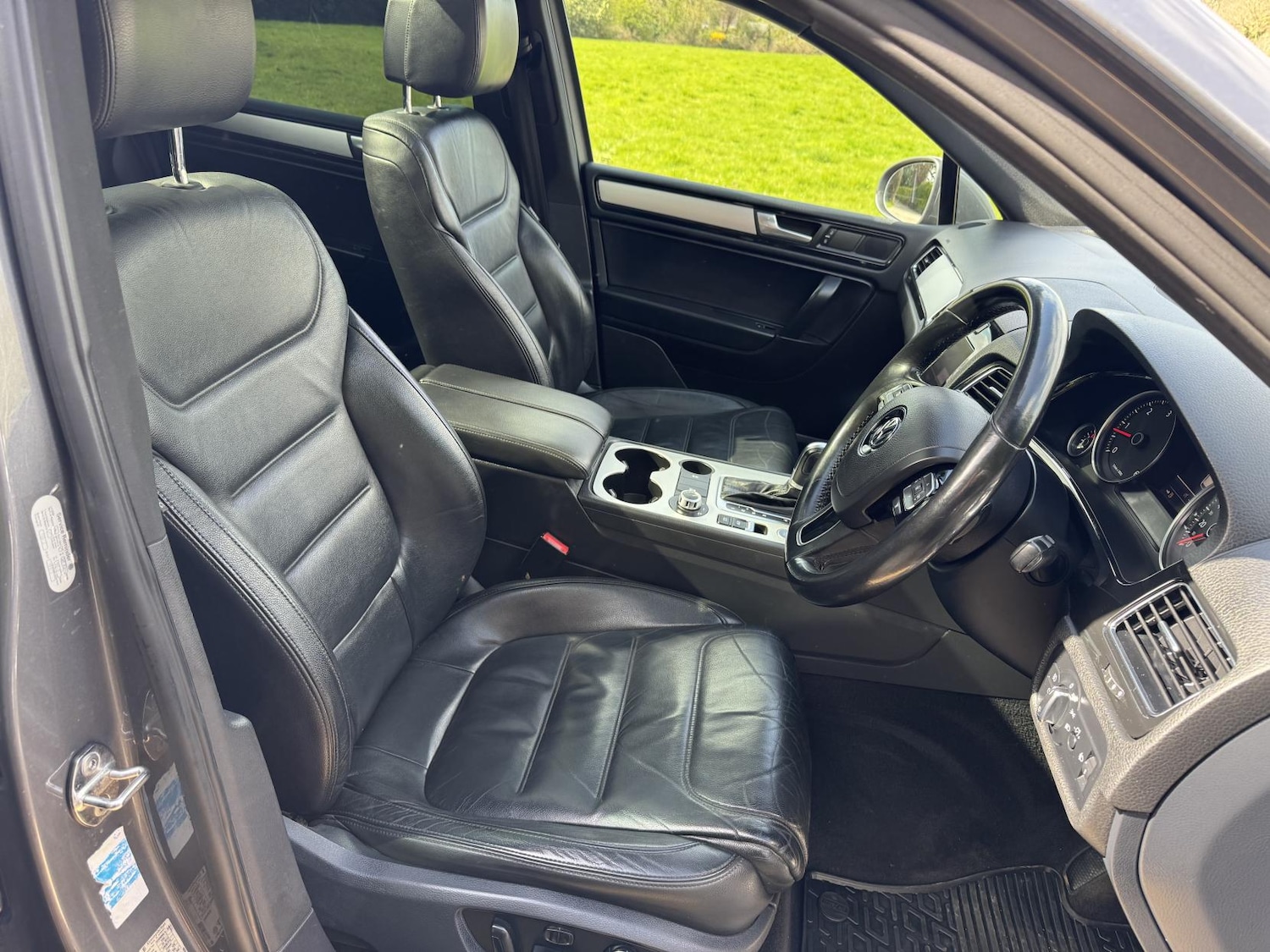 Used Volkswagen Touareg 2012 for sale - 78067649: Photo 9