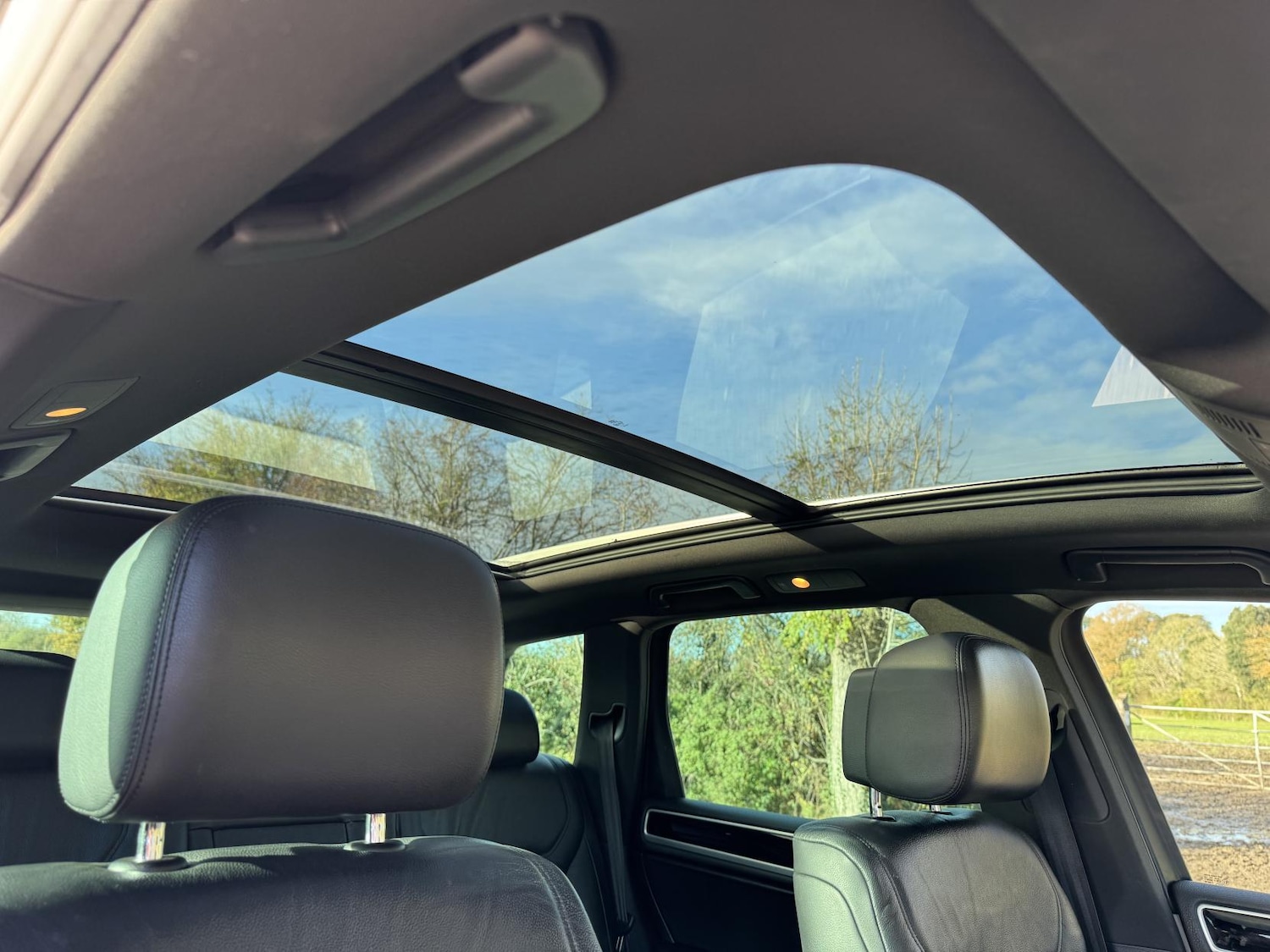 Used Volkswagen Touareg 2013 for sale - 76726212: Photo 25