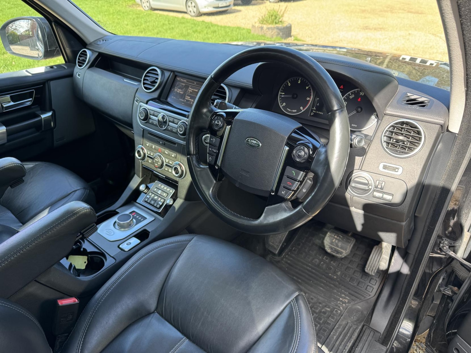 Used Land Rover Discovery 2016 for sale - 77890163: Photo 11