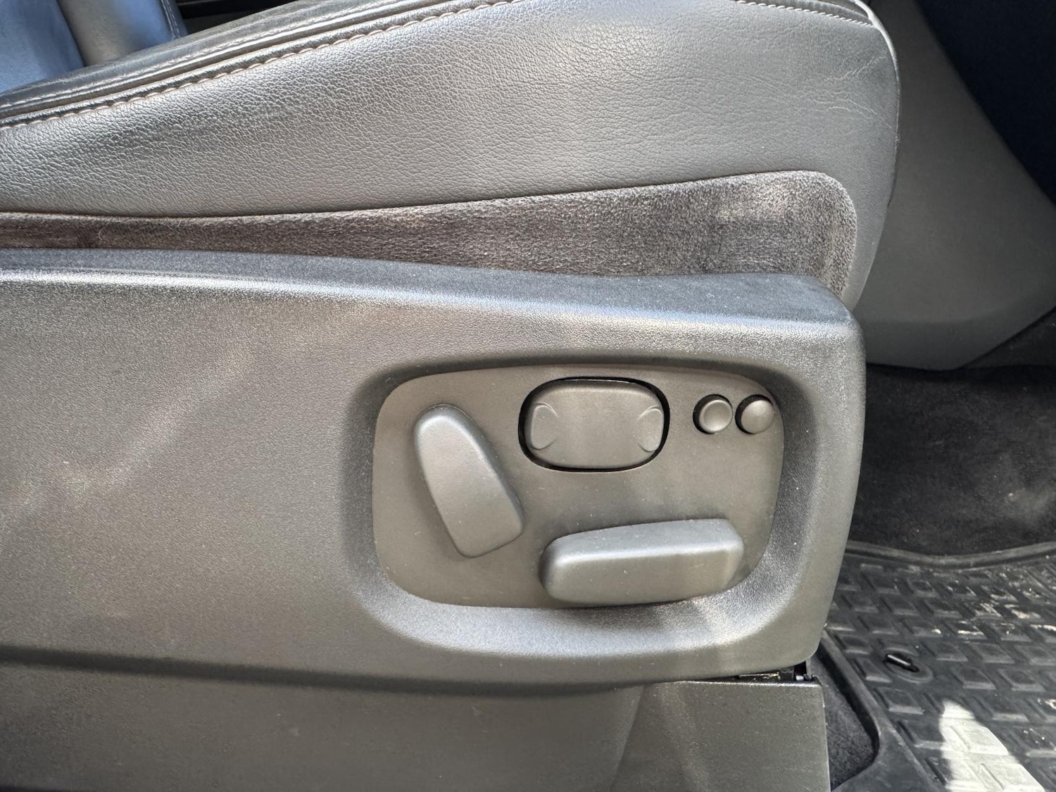 Used Land Rover Discovery 2016 for sale - 77890163: Photo 15