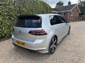 Used Volkswagen Golf 2017 for sale - 79383674: Photo