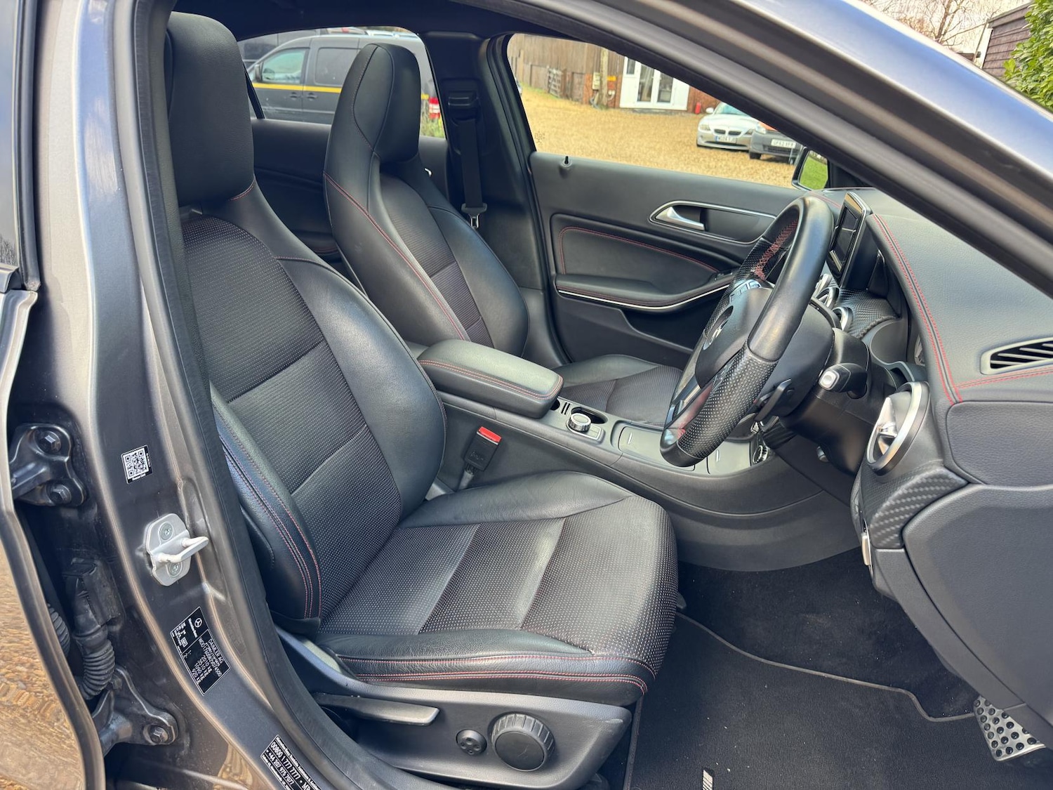 Used Mercedes-Benz A-Class 2015 for sale - 77353962: Photo 11