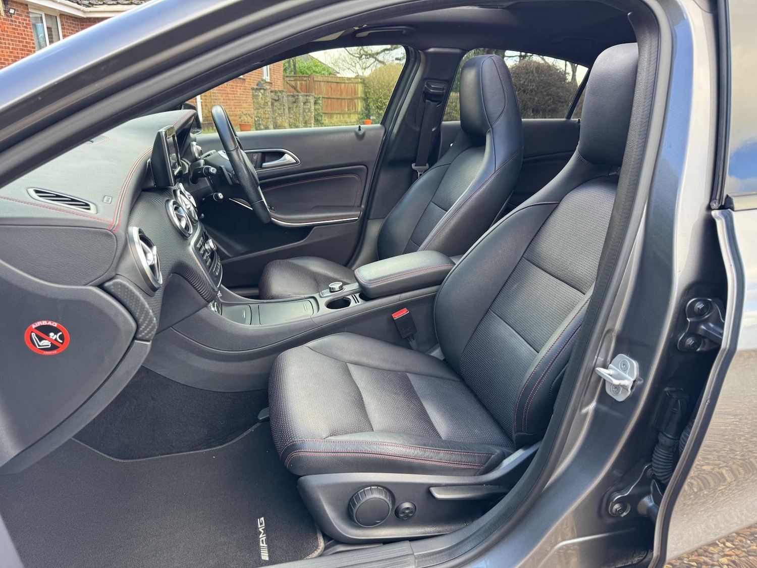 Used Mercedes-Benz A-Class 2015 for sale - 77353962: Photo 29