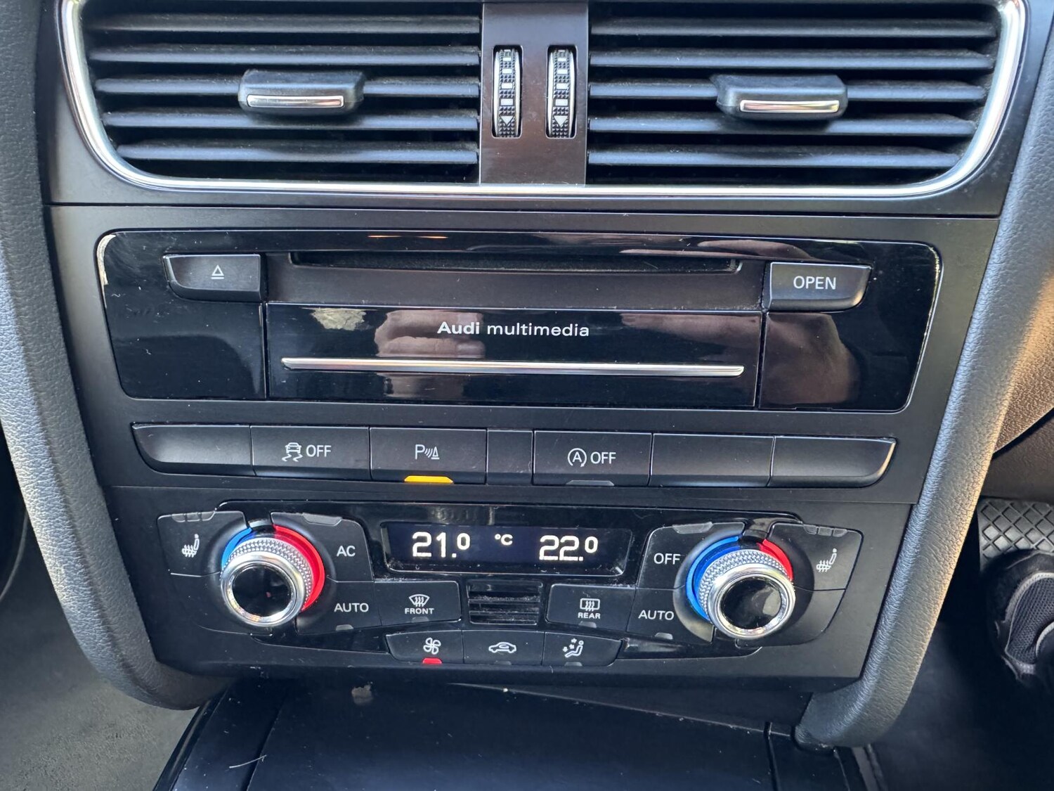 Used Audi A4 2013 for sale - 77848290: Photo 15