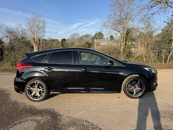 Used Ford Focus 2017 for sale - 77045544: Photo