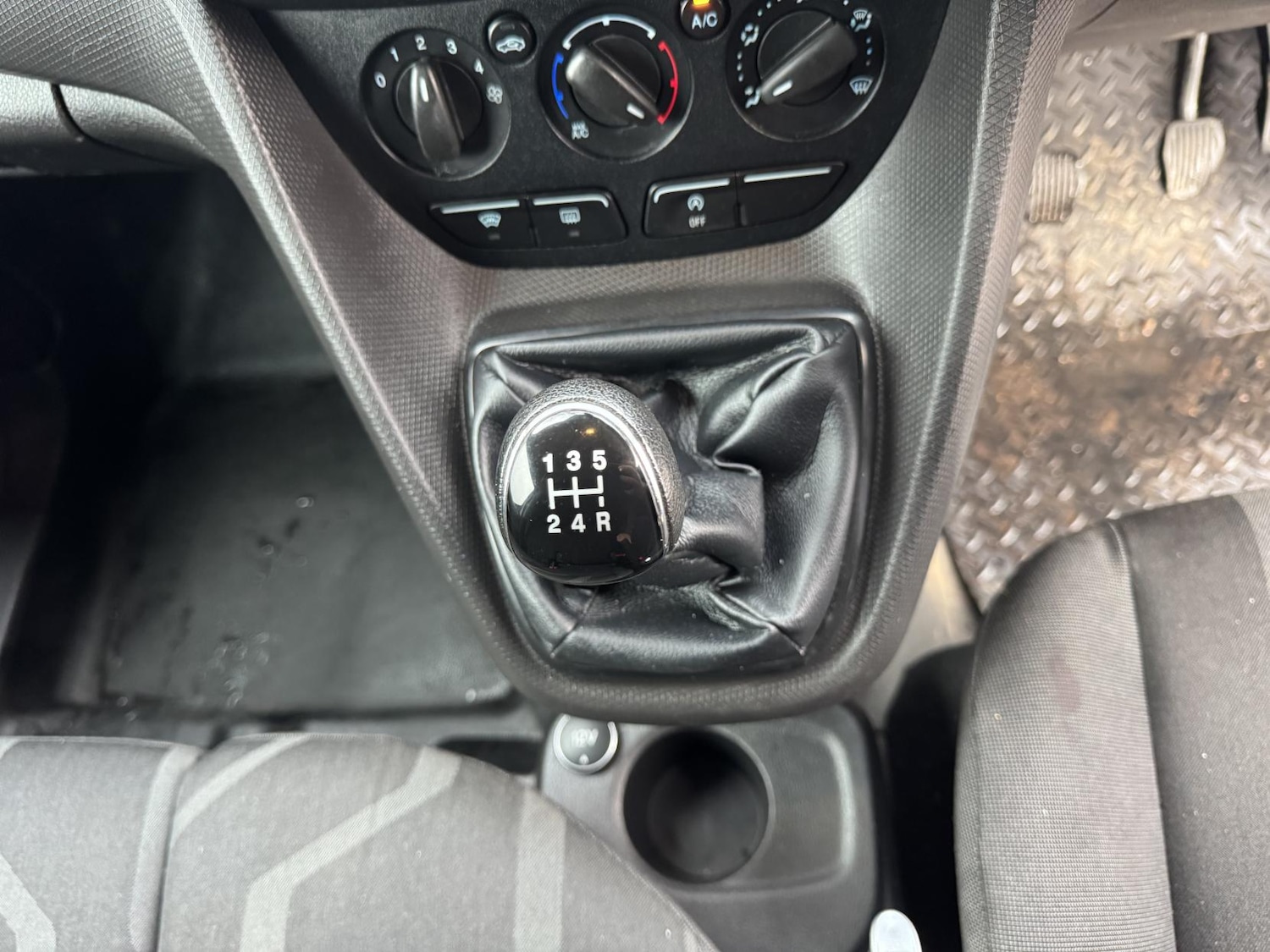 Used Ford Transit Connect 2015 for sale - 76922265: Photo 13