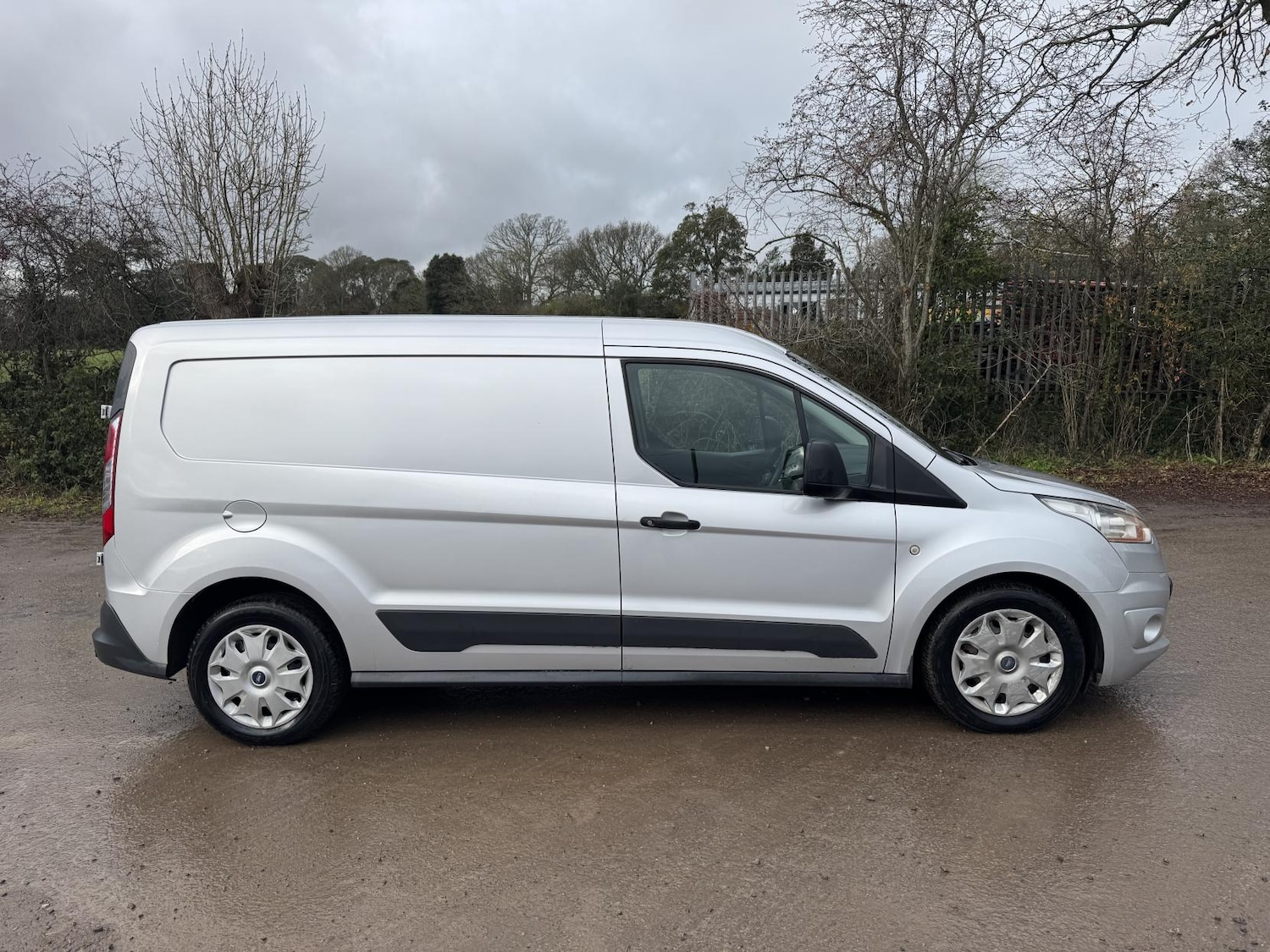 Used Ford Transit Connect 2015 for sale - 76922265: Photo 2