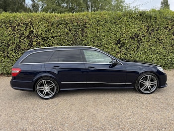 Used Mercedes-Benz E Class 2011 for sale - 79543909: Photo