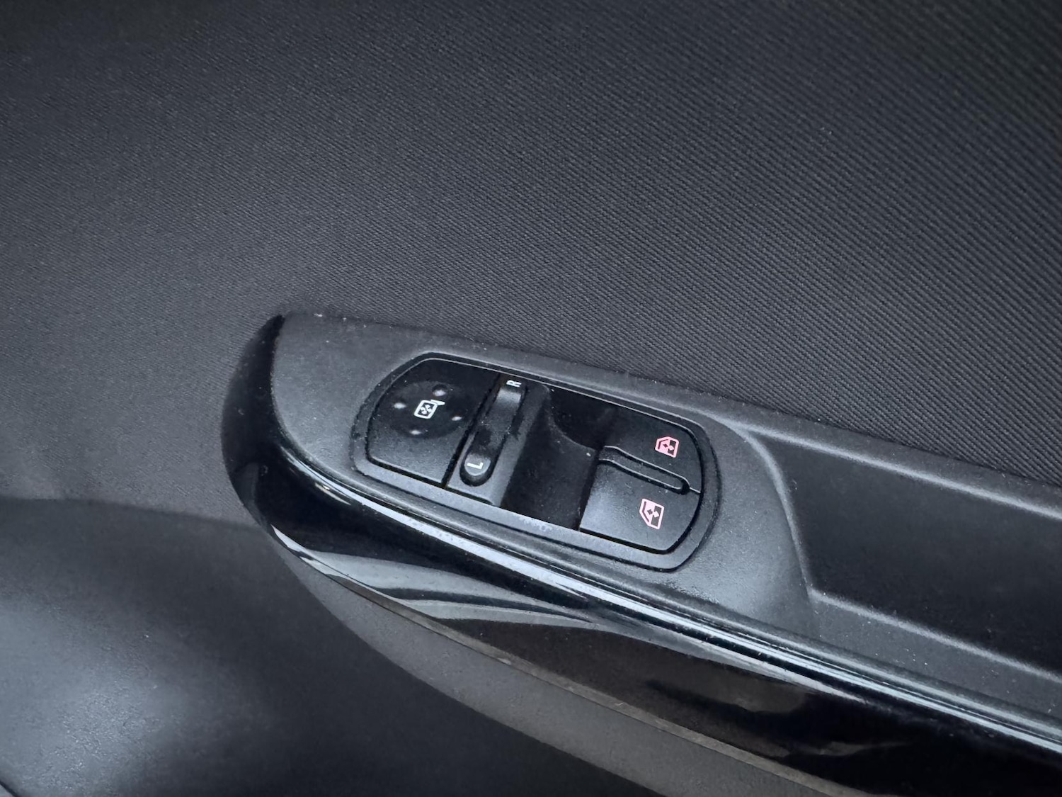 Used Vauxhall Corsa 2016 for sale - 77036954: Photo 15